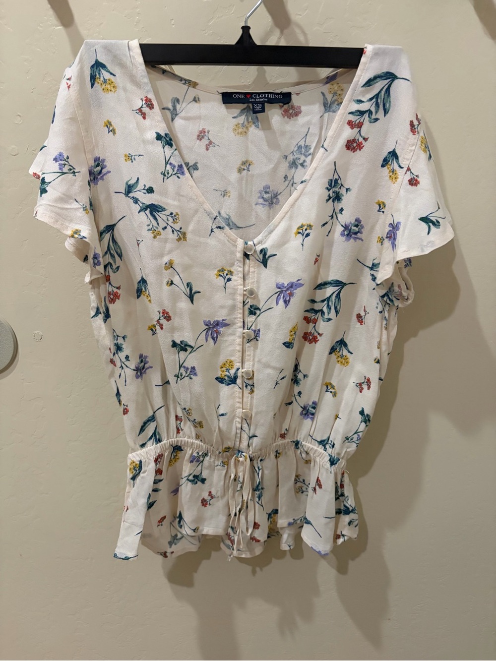one clothing Cream Floral Button-Front Peplum Blouse